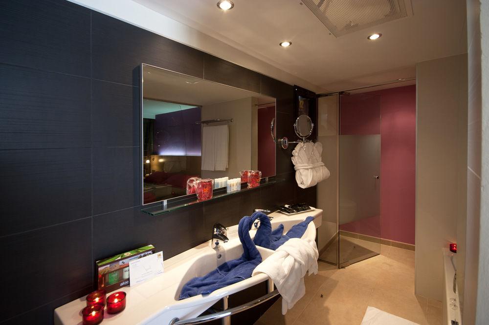 R2 Romantic Fantasia Suites & Dreams - Adults Only ตาราฮาเลโฮ ภายนอก รูปภาพ